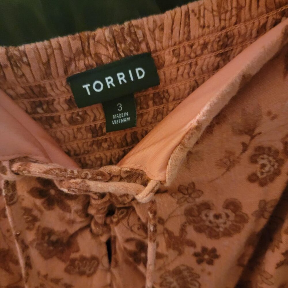3x torrid sailing ditsy floral - Picture 7 of 7